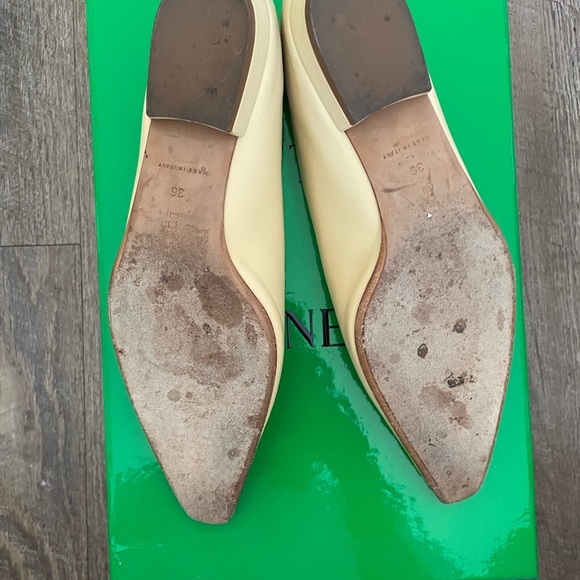 Authentic Bottega Veneta ballerina almond flats shoes in butter - Picture 11 of 12